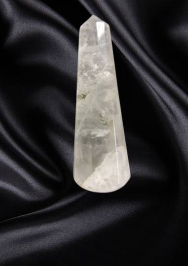 Quartz and Chlorite Crystal Wand (qu99)